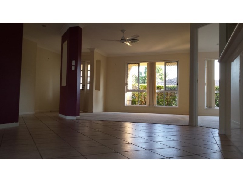 4 Jordana Street, Arundel QLD 4214