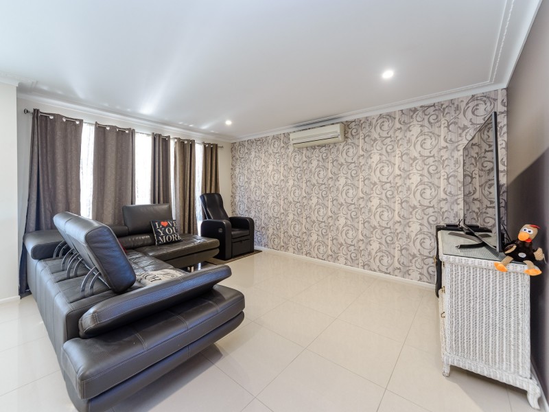 16 Hansford Road, Coombabah QLD 4216