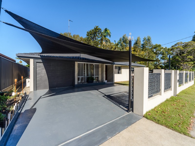 16 Hansford Road, Coombabah QLD 4216