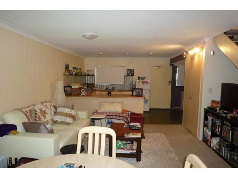 5/188 High Street, Southport QLD 4215