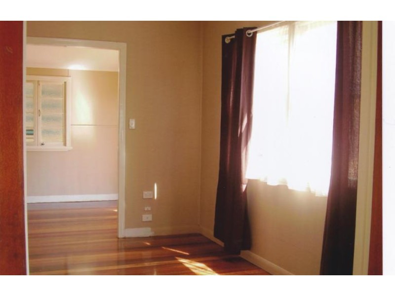 160 Turpin Road, Labrador QLD 4215