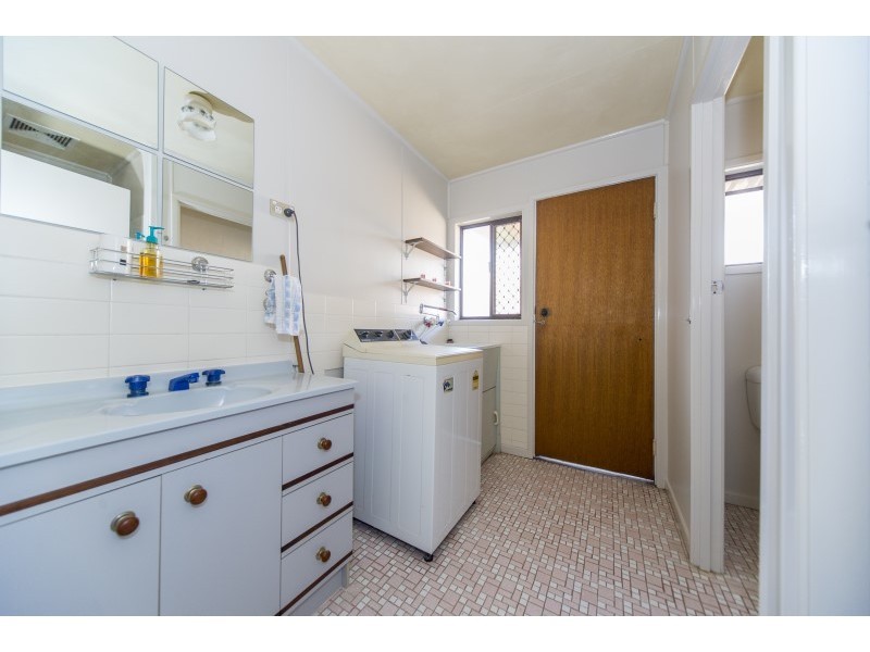 2/29 Teal Avenue, Paradise Point QLD 4216