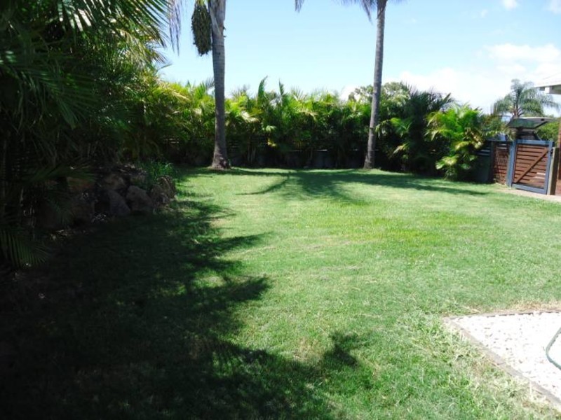 1/1 Vona Place, Labrador QLD 4215