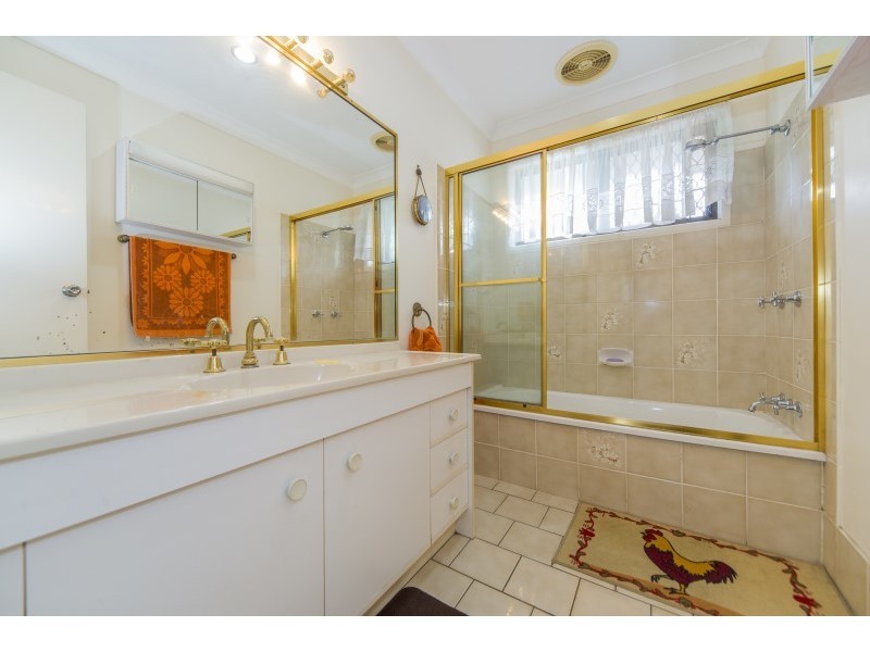 84 Oxley Drive, Paradise Point QLD 4216