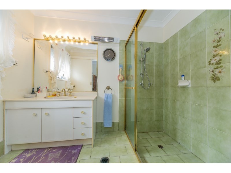 84 Oxley Drive, Paradise Point QLD 4216