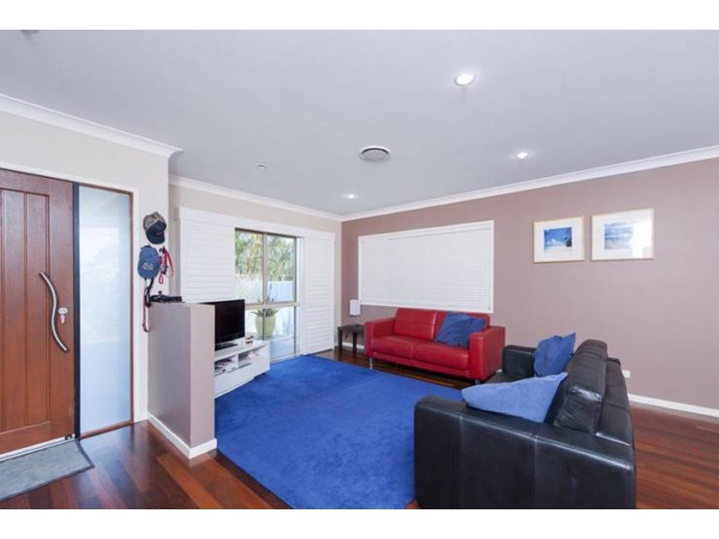 22 Rouen Avenue, Paradise Point QLD 4216