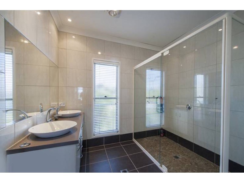 22 Rouen Avenue, Paradise Point QLD 4216