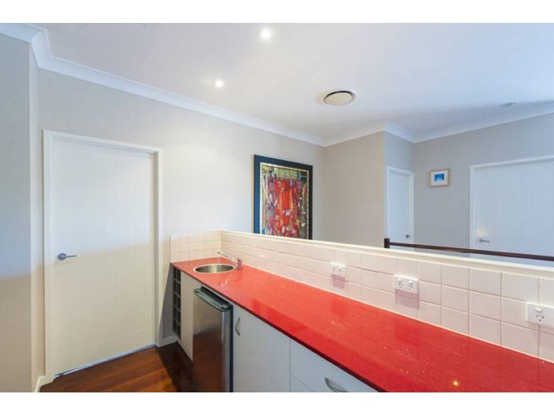 22 Rouen Avenue, Paradise Point QLD 4216