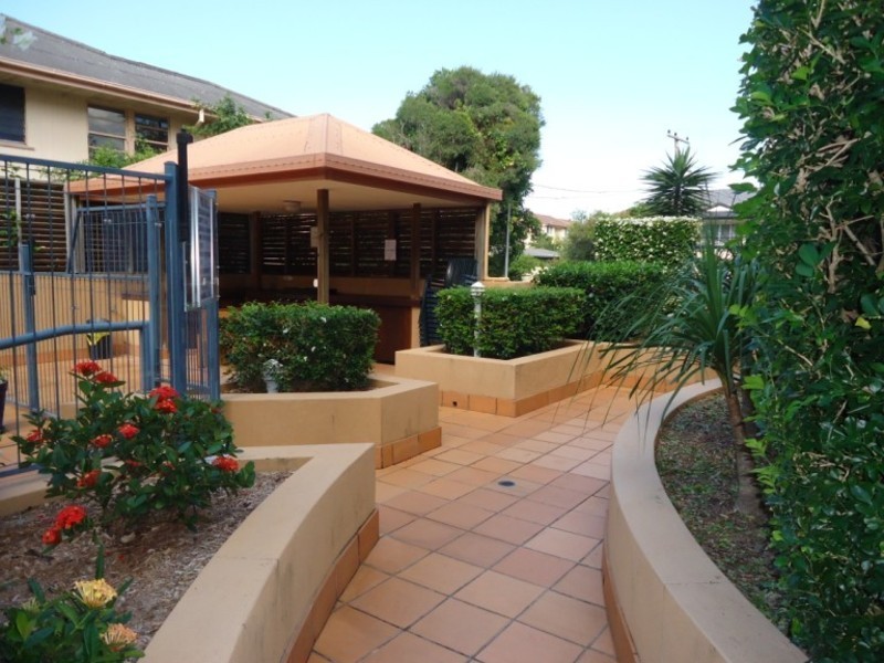 8/83 Brighton Street, Labrador QLD 4215