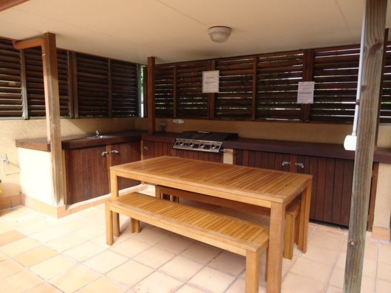 8/83 Brighton Street, Labrador QLD 4215