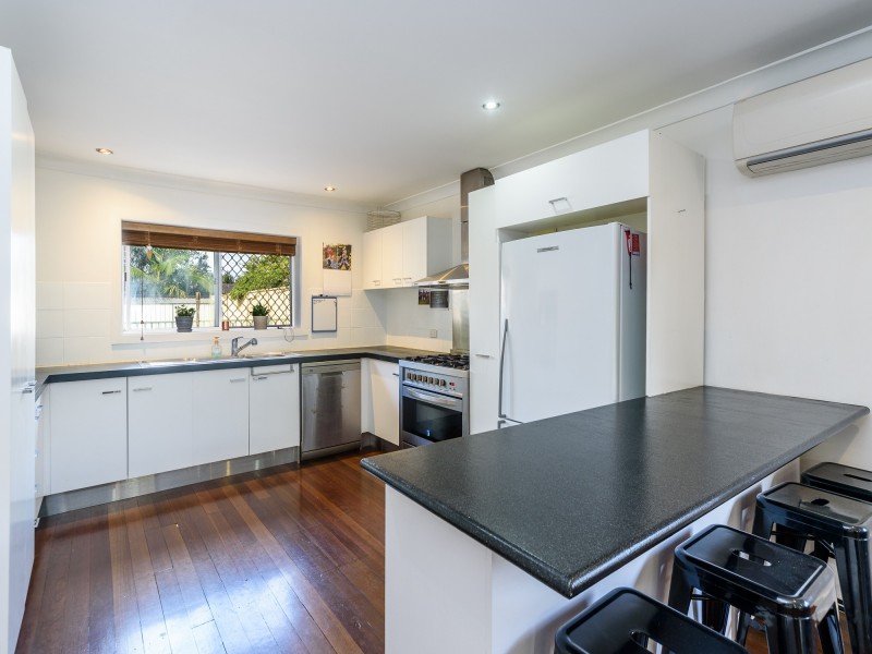 19 Annerley Avenue, Runaway Bay QLD 4216