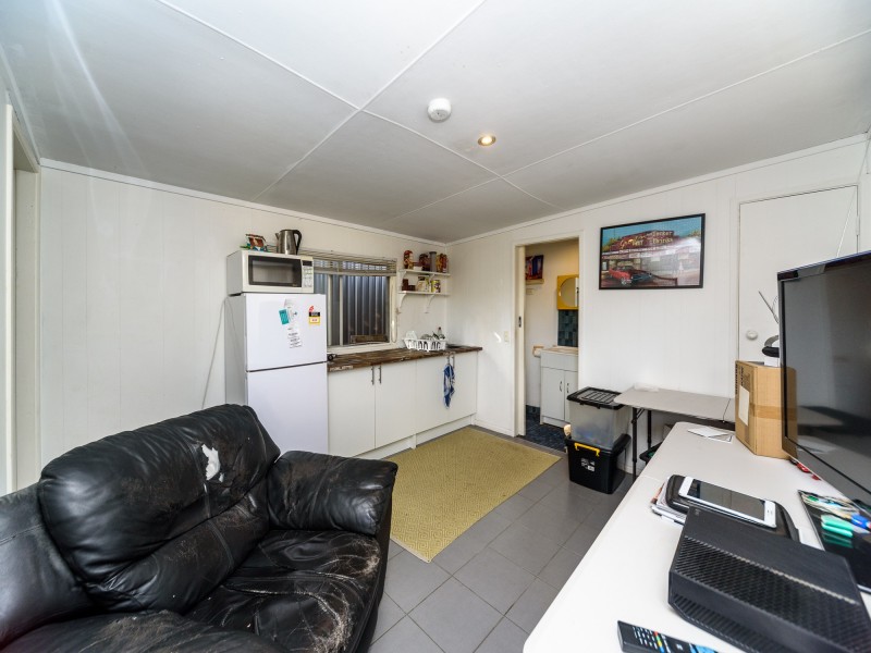 19 Annerley Avenue, Runaway Bay QLD 4216