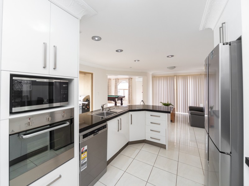 41 Sundance Way, Runaway Bay QLD 4216