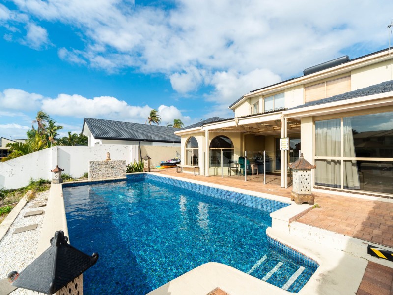 41 Sundance Way, Runaway Bay QLD 4216