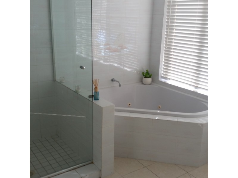41 Sundance Way, Runaway Bay QLD 4216