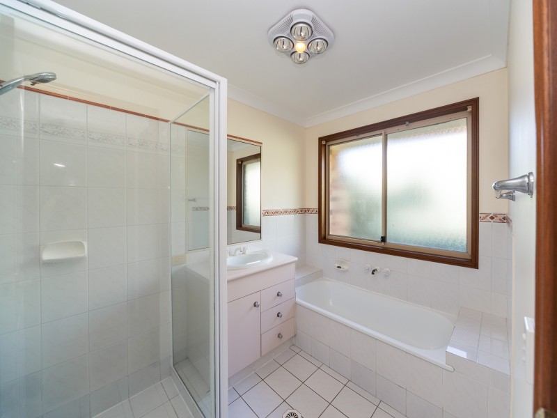 27 Rebbechi Court, Parkwood QLD 4214