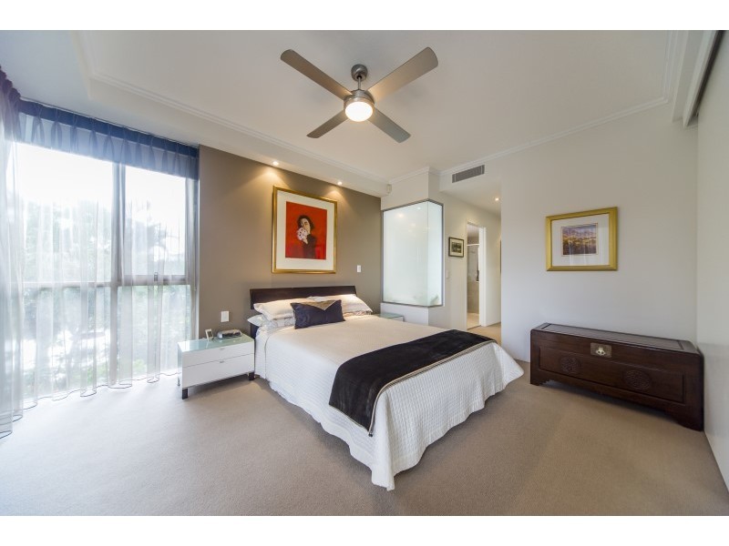 1775 Rialto Quay Drive, Hope Island QLD 4212