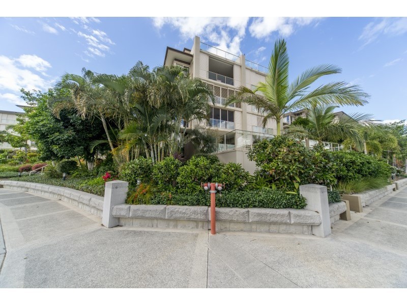 1775 Rialto Quay Drive, Hope Island QLD 4212