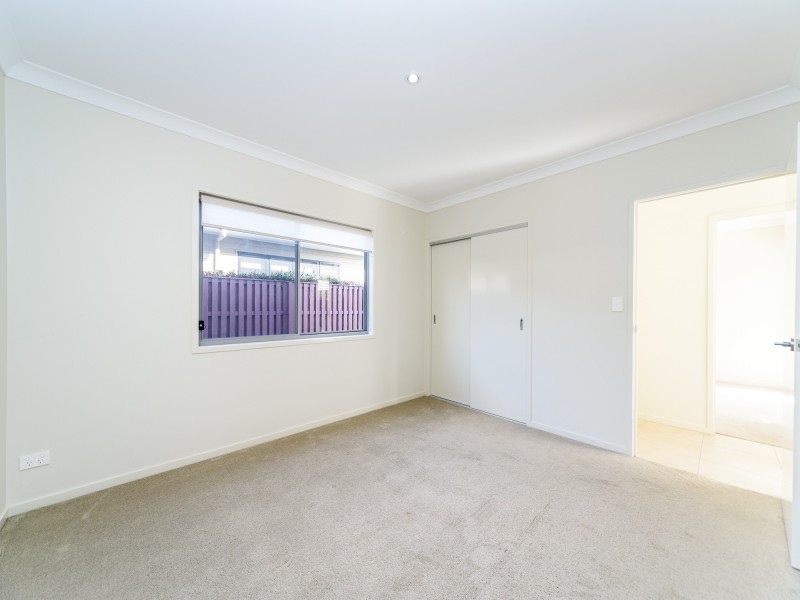 8 Benetti Crescent, Hope Island QLD 4212