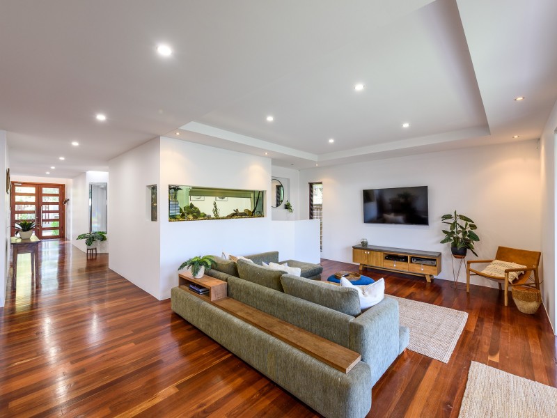 31 Tarni Street, Coombabah QLD 4216