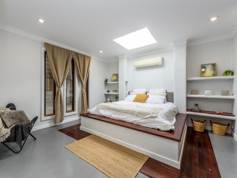 31 Tarni Street, Coombabah QLD 4216