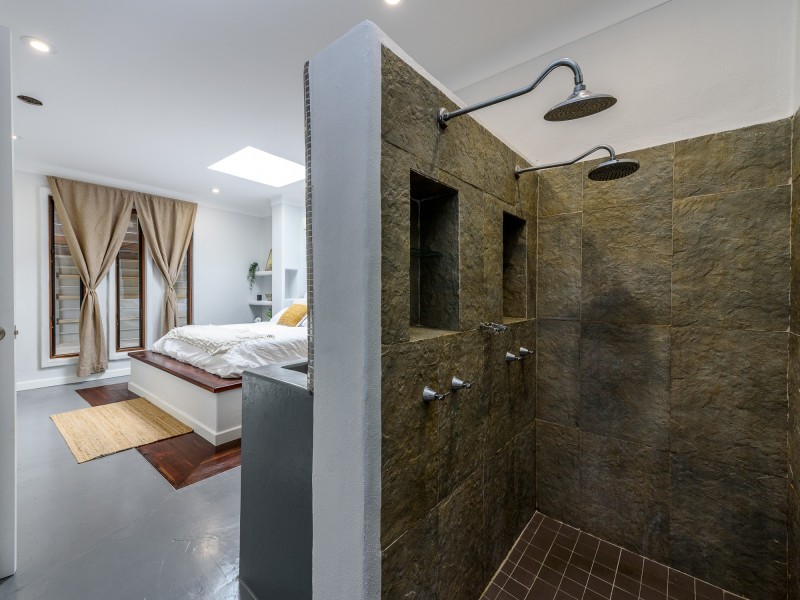 31 Tarni Street, Coombabah QLD 4216