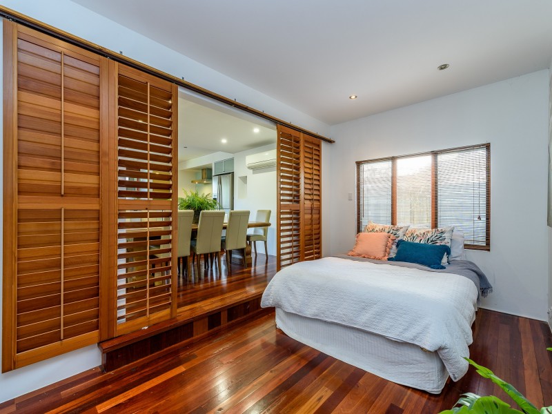 31 Tarni Street, Coombabah QLD 4216