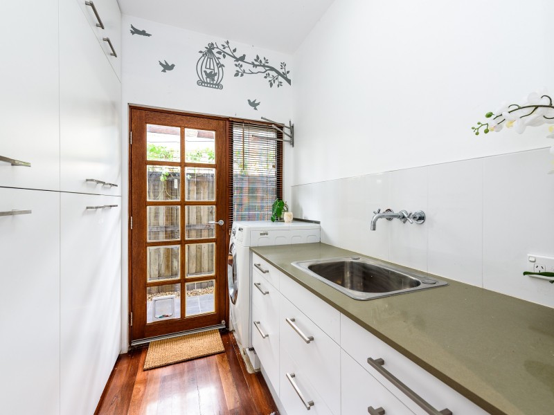 31 Tarni Street, Coombabah QLD 4216