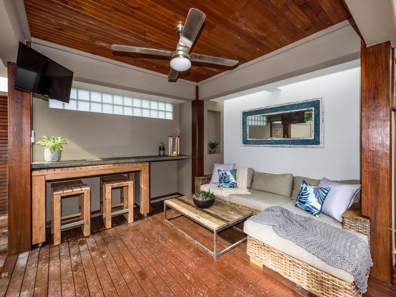 31 Tarni Street, Coombabah QLD 4216