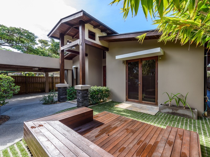 31 Tarni Street, Coombabah QLD 4216