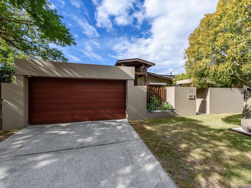 31 Tarni Street, Coombabah QLD 4216