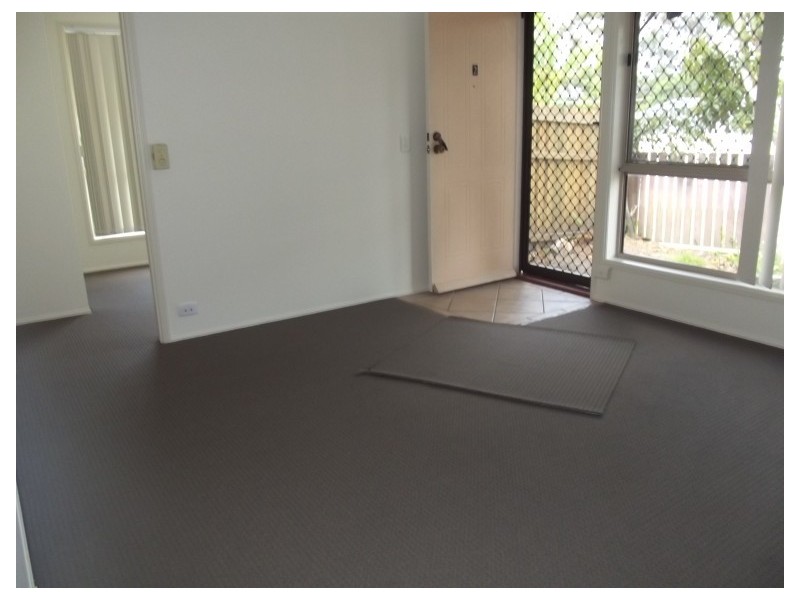 2/8 Galaxy Court, Labrador QLD 4215