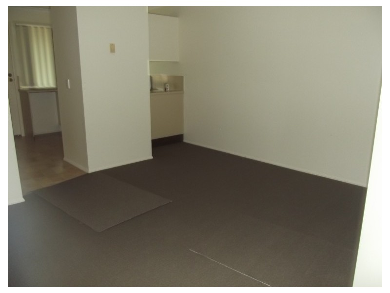 2/8 Galaxy Court, Labrador QLD 4215