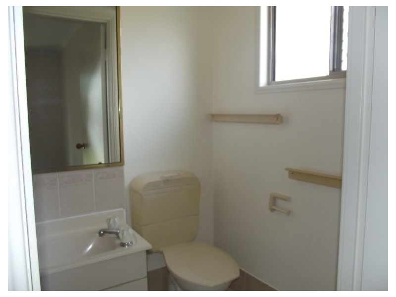 2/8 Galaxy Court, Labrador QLD 4215