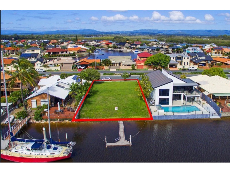 39 Oxley Drive, Paradise Point QLD 4216