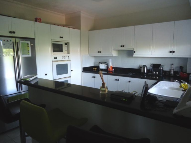 9/12 Canal Avenue, Runaway Bay QLD 4216