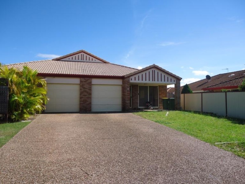 2/5 Tanias Place, Labrador QLD 4215