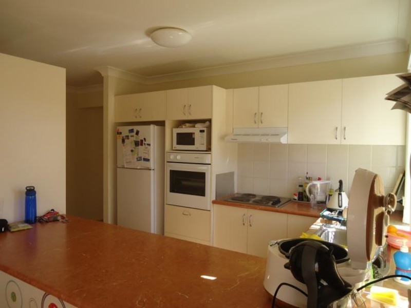 2/5 Tanias Place, Labrador QLD 4215