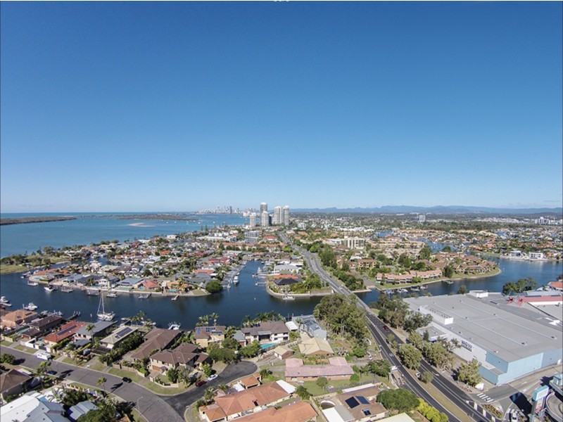 125 Bayview Street, Runaway Bay QLD 4216