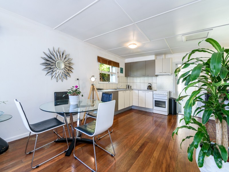 5 Kenmar Street, Labrador QLD 4215