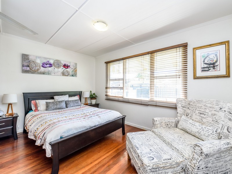 5 Kenmar Street, Labrador QLD 4215