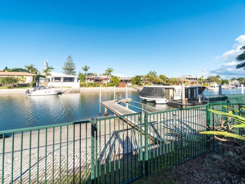 17A Inga Avenue, Surfers Paradise QLD 4217