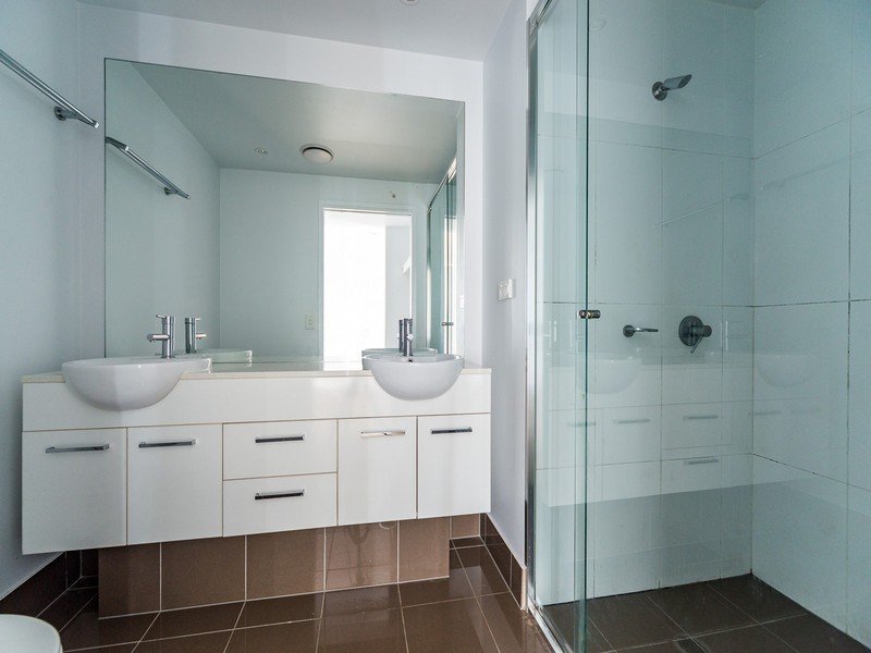 301/41 Harbour Town Drive, Biggera Waters QLD 4216