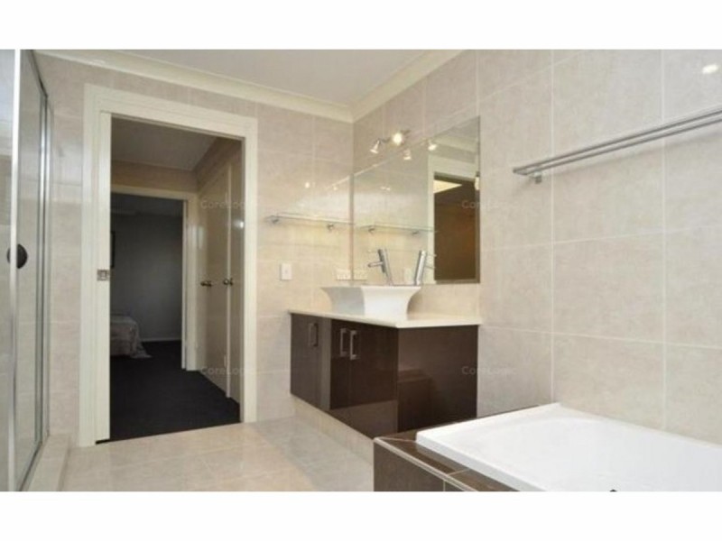 1/348 Oxley Drive, Coombabah QLD 4216