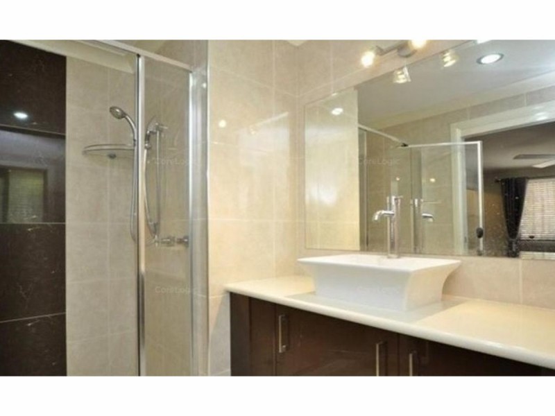 1/348 Oxley Drive, Coombabah QLD 4216