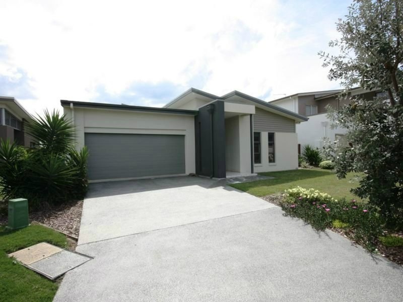 15 Galley Road, Hope Island QLD 4212