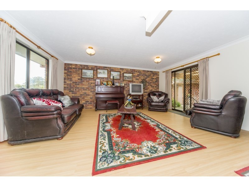 61 Matthew Flinders Drive, Paradise Point QLD 4216