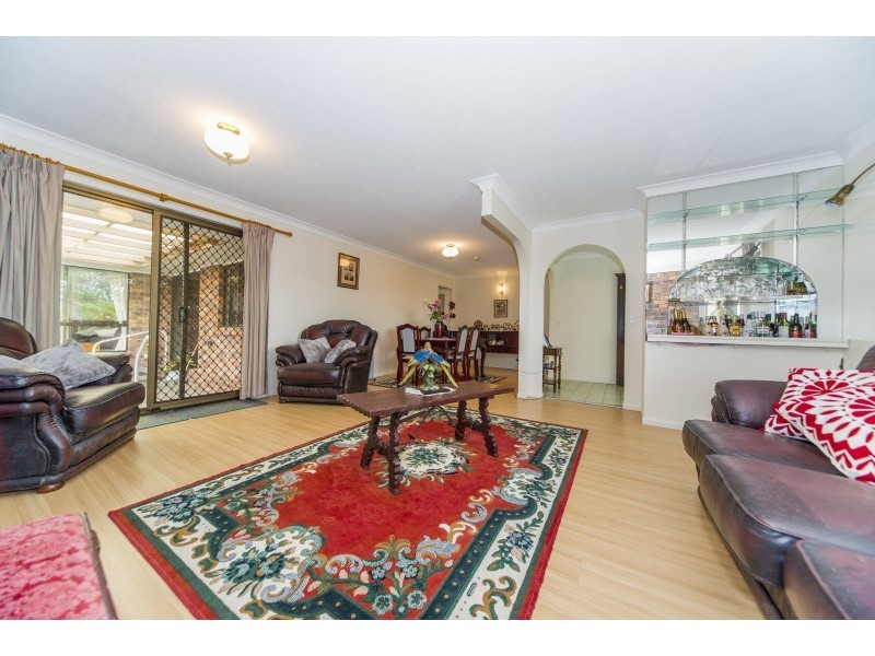 61 Matthew Flinders Drive, Paradise Point QLD 4216