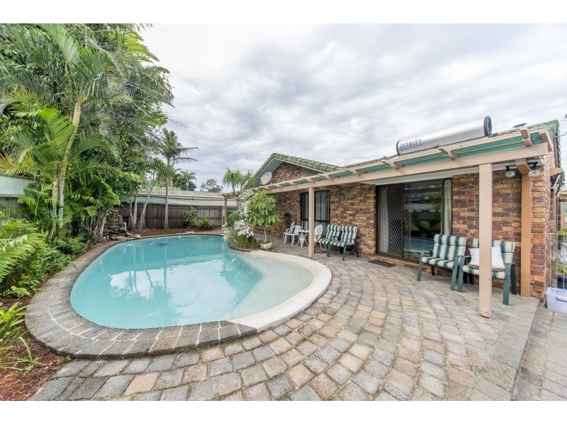 61 Matthew Flinders Drive, Paradise Point QLD 4216