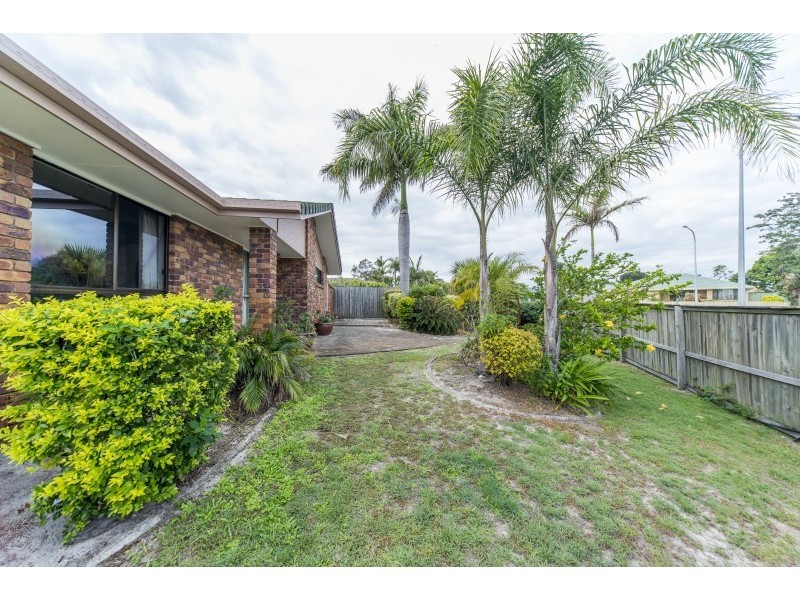 61 Matthew Flinders Drive, Paradise Point QLD 4216